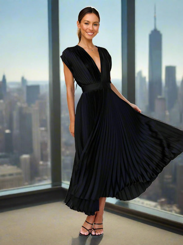 Sleevless Pleated Dress